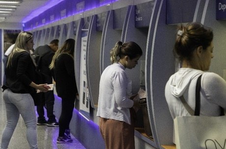 Caixa libera saque complementar do FGTS nesta sexta-feira